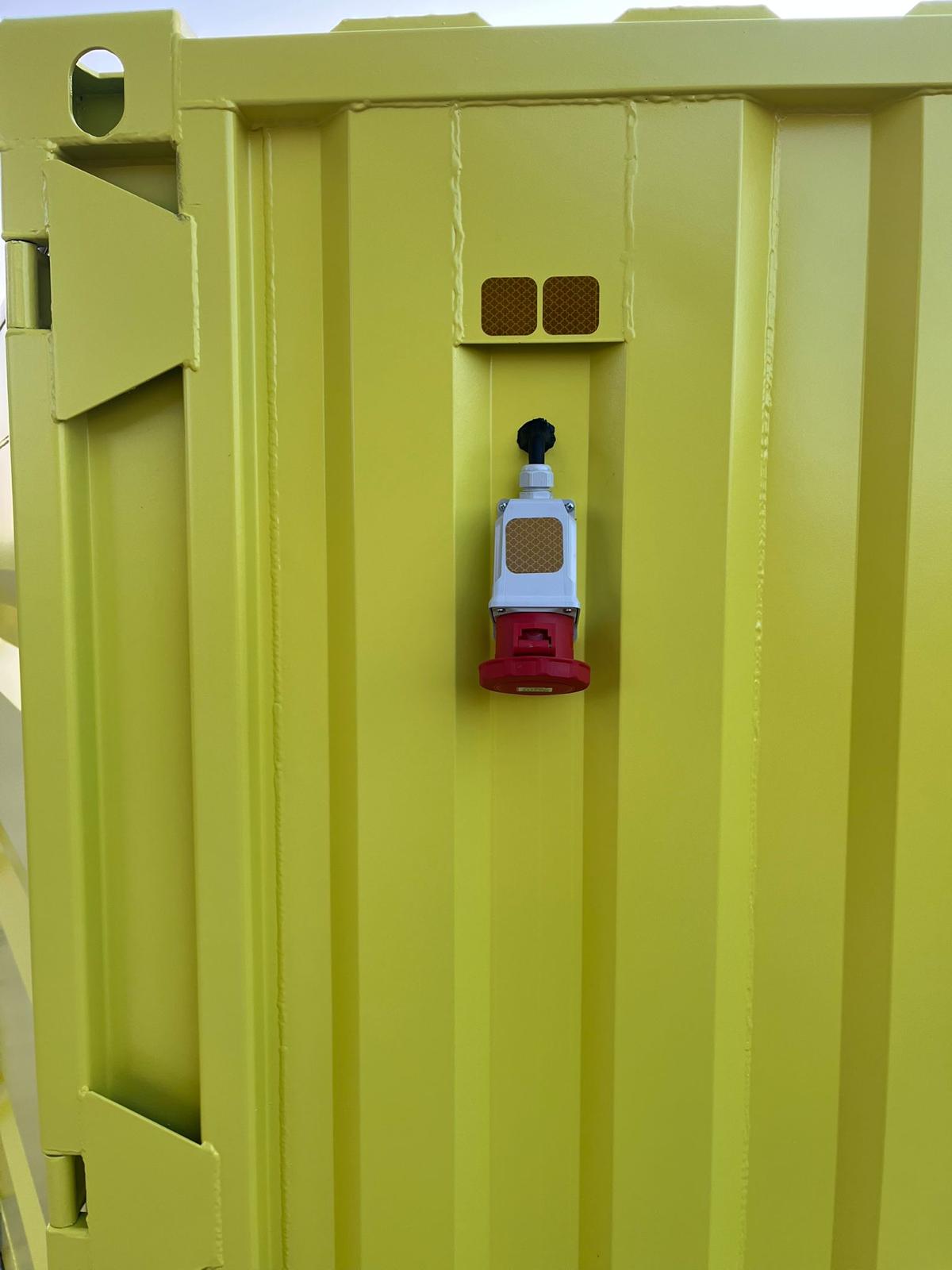 400V-aansluiting aan de buitenzijde van de BHV-container